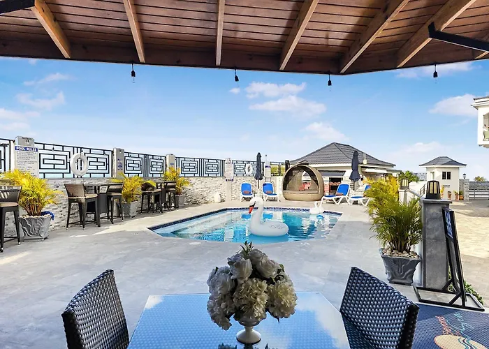 Inn Hospitality Expert Bts 6 Pool Bar