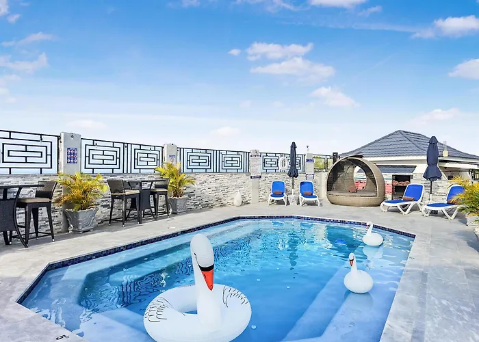 Inn Hospitality Expert Bts 6 Pool Bar *